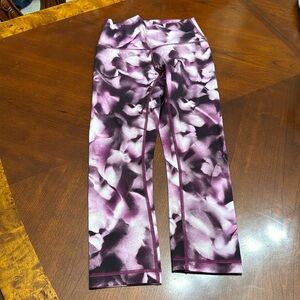 Lulumelon legging size 4